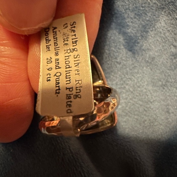 Ammolite and quartz doublet Gemstone Ring.  Comes with heart shaped box - Picture 10 of 12